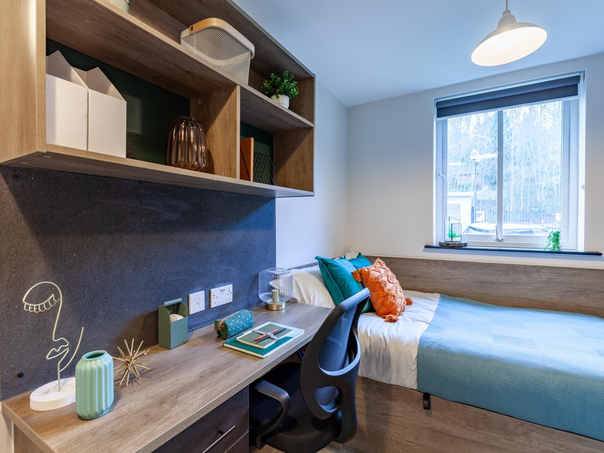 5 Bed Premium Ensuite - room
